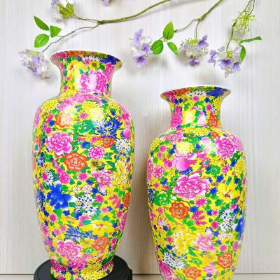 Cặp bình bách hoa men vàng